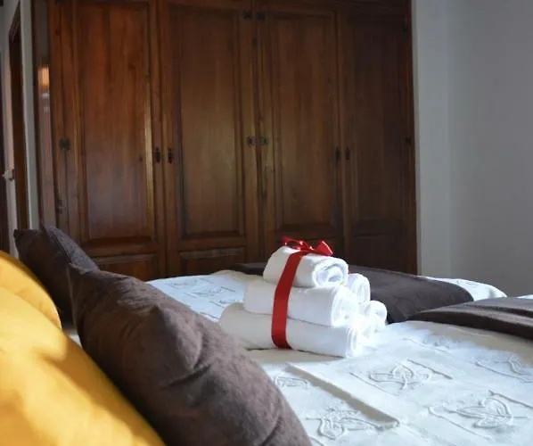 Las Estrebedes Casa Rural * Каминомориско