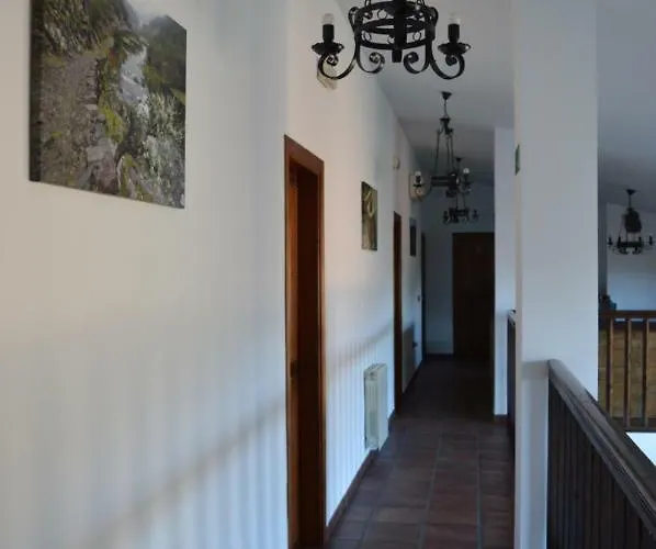 Las Estrebedes Casa Rural Каминомориско