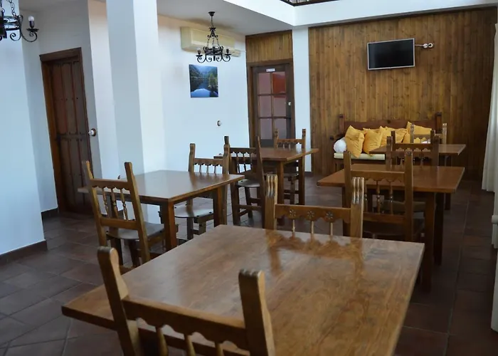 Las Estrebedes Casa Rural * Каминомориско